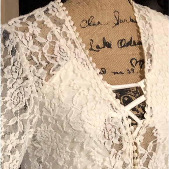 Not To Shabby NWT! Vanilla Lace Duster/Cardigan🌺 - Picture 2 of 12